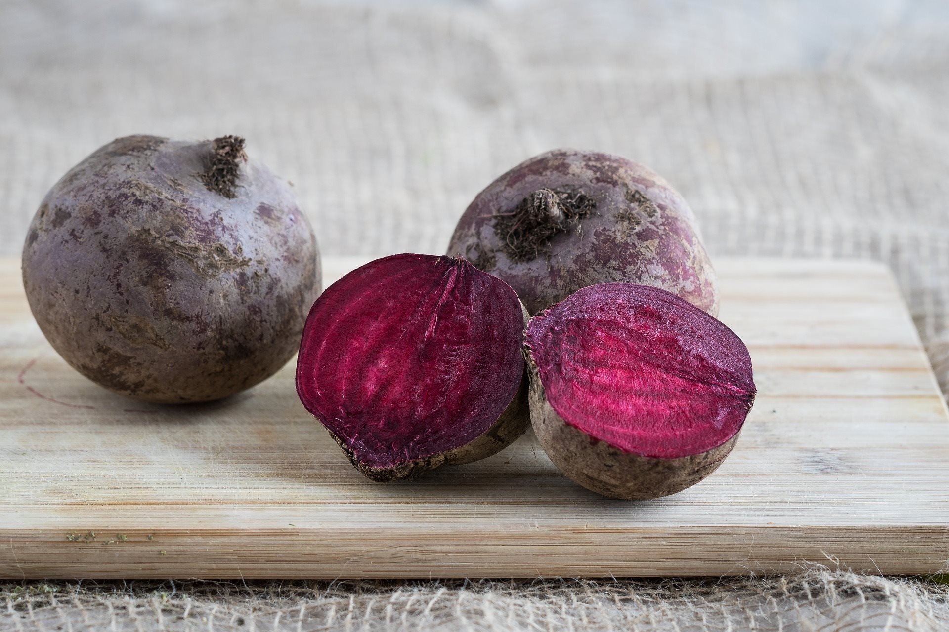 Polskie superfoods. Młody jęczmień, burak, nać pietruszki, liście jarmużu