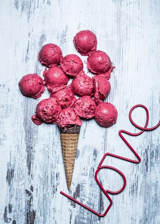 Domowe lody, zimne desery i smoothie. ZDROWE i niskokaloryczne przepisy nie tylko na upał 