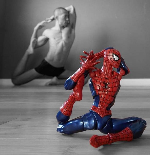 Joga ze Spider-Manem. Superbohater też ćwiczy!