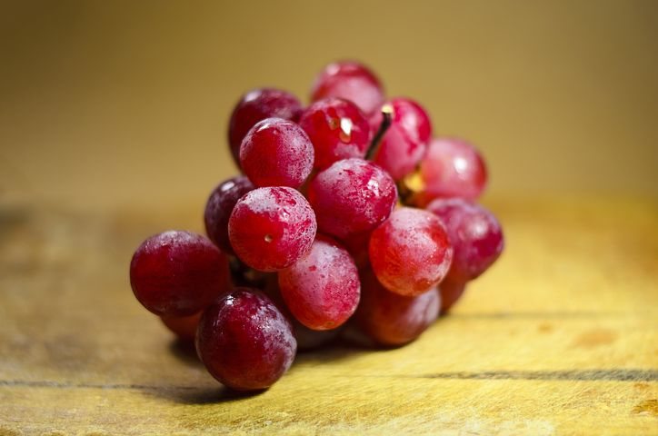 Jakich owoców unikać przy odchudzaniu? Winogrona