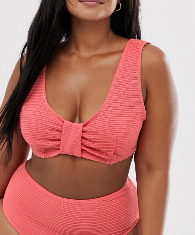 Asos robi to dobrze! Nie retuszuje zdjęć, a te i tak są piękne